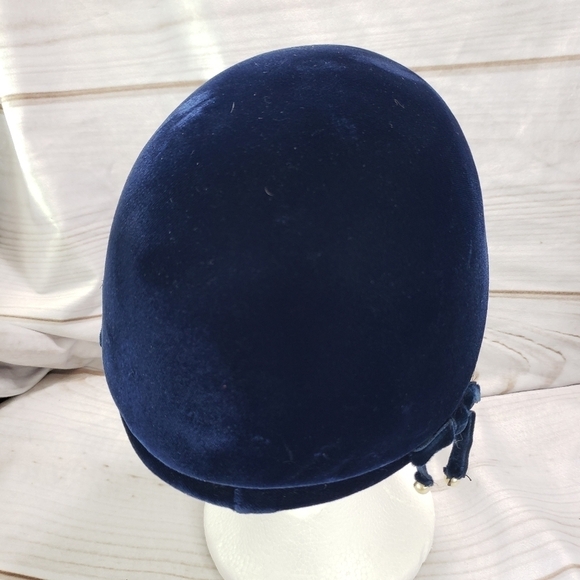 Vintage Lord & Taylor Velour Velvet Hat Navy Blue Duck Bill  display picture 1
